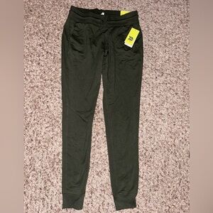 NWT XS Women’s Mid-Rise Jogger